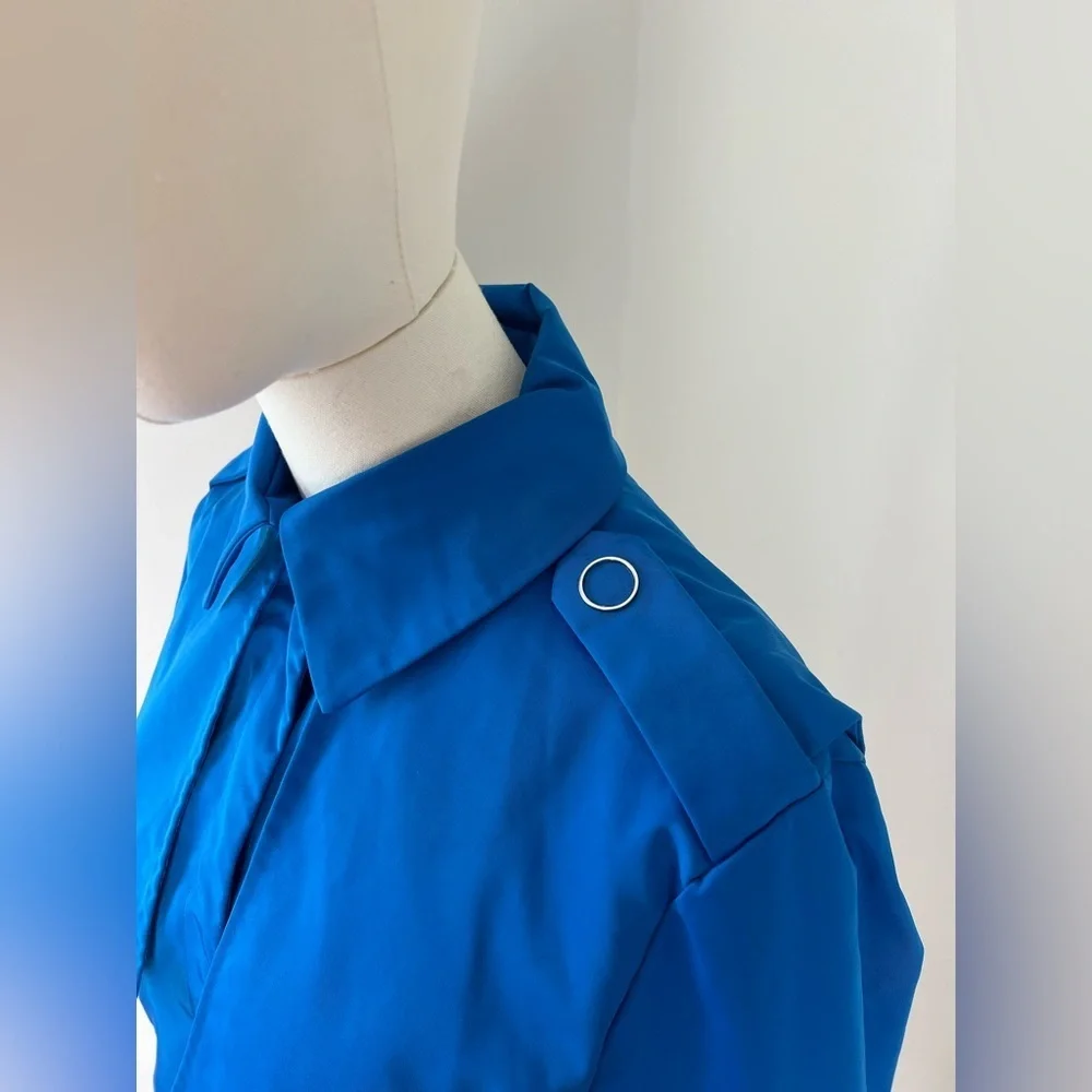 Blue Jacket - Picture 5 of 11